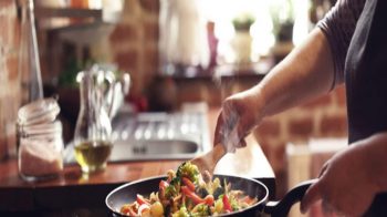 Check out what not to cook for health risk. Be careful! Unknowingly but calling danger ... - News18 Bangla Check out what not to cook for health risk. Be careful! Unknowingly but calling danger ... - News18 Bangla