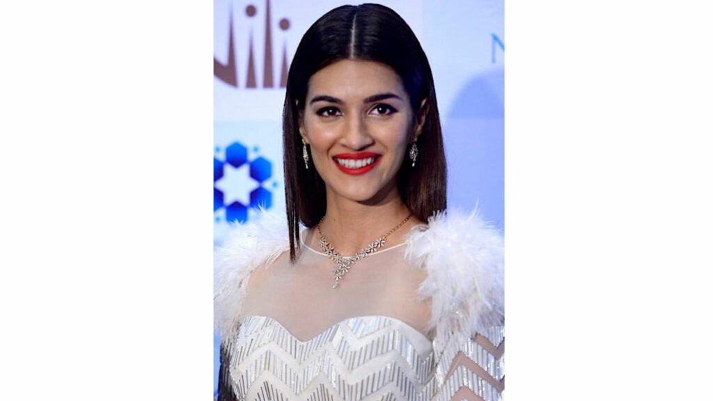 Kriti Sanon Phone Number | Whatsapp Number | Contact Number | Email ID | House Address