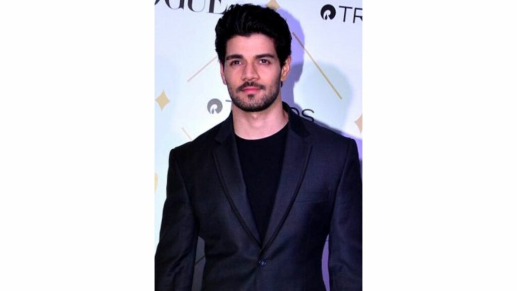 Sooraj Pancholi House Address | Phone Number | Whatsapp Number | Contact Number | Email ID